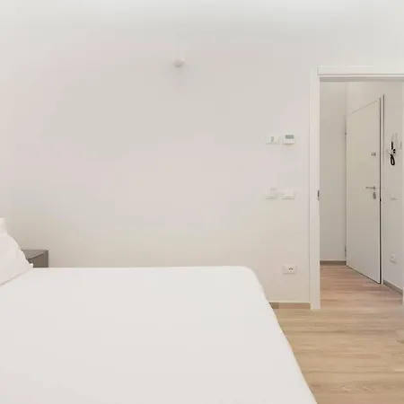 Apartment Luxury New In The Heart Of